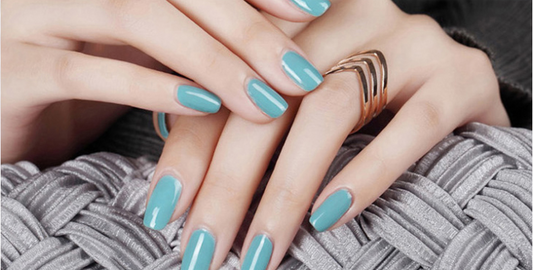 Nail Polish and Nail Gel for Manicure Use